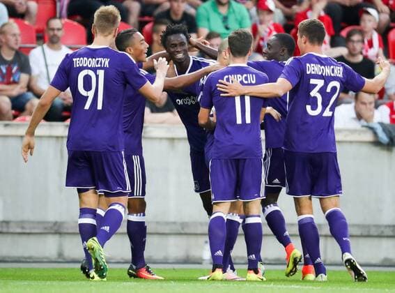 Anderlecht s Idrissa Sylla celebrates after scoring during the first leg match of the playoff round between Belgian first league soccer team RSC Anderlecht and Czech team Slavia Prague in the Europa League competition, on Thursday 18 August 2016, in Prague, Czech Republic. VIRGINIExLEFOUR  x04913771x