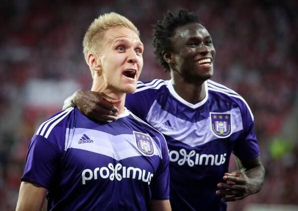 Anderlecht s Lukas Teodorczyk and Anderlecht s Idrissa Sylla celebrate after scoring the 2-0 goal during the first leg match of the playoff round between Belgian first league soccer team RSC Anderlecht and Czech team Slavia Prague in the Europa League competition, on Thursday 18 August 2016, in Prague, Czech Republic. VIRGINIExLEFOUR  x04913796x