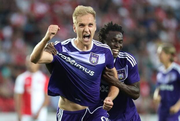 Bilder des Tages SPORT Anderlecht s Lukas Teodorczyk and Anderlecht s Idrissa Sylla celebrate after scoring the 2-0 goal during the first leg match of the playoff round between Belgian first league soccer team RSC Anderlecht and Czech team Slavia Prague in the Europa League competition, on Thursday 18 August 2016, in Prague, Czech Republic. VIRGINIExLEFOUR  x04913785x