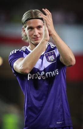 Anderlecht s Dennis Praet celebrates after winning the first leg match of the playoff round between Belgian first league soccer team RSC Anderlecht and Czech team Slavia Prague in the Europa League competition, on Thursday 18 August 2016, in Prague, Czech Republic. VIRGINIExLEFOUR  x04913953x