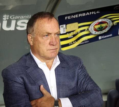 Bilder des Tages SPORT UEFA Europa league Playoff first leg match between Fenerbahce and Grasshoppers at Ulker Stadium in Istanbul on August 18 , 2016. Pictured: Coach Dick Advocaat of Fenerbahce . Not available for publication in Turkey. 