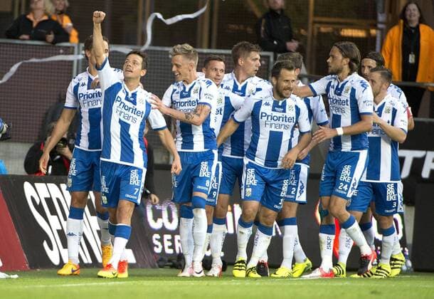 =====Payment Image===== Göteborg Sweden 2016-08-18 UEFA Europa League 2016 17 Playoff IFK Göteborg vs Qarabag FK Scott Jamieson IFK GöteborgMads Albeak IFK Göteborg 1-0 =====Payment Image===== Redovisas till:Kamerapress.se Vita Gavelns väg 10 426 71 Västra Frölunda Prislista: BLF, om ej annat avtalats KP0300003 