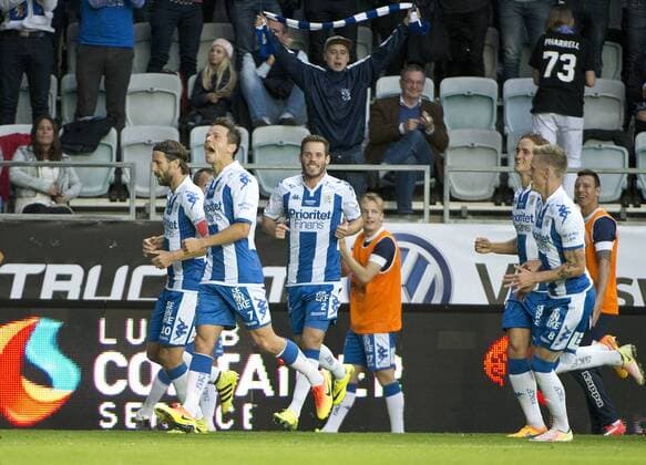 =====Payment Image===== Göteborg Sweden 2016-08-18 UEFA Europa League 2016 17 Playoff IFK Göteborg vs Qarabag FK Scott Jamieson IFK GöteborgMads Albeak IFK Göteborg 1-0 =====Payment Image===== Redovisas till:Kamerapress.se Vita Gavelns väg 10 426 71 Västra Frölunda Prislista: BLF, om ej annat avtalats KP0300003 