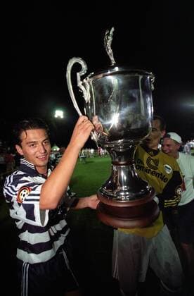 Hertha BSC Berlin, Bodensee Cup Gewinner 1998 - Ante Covic und Torwart Gabor Kiraly mit dem Pokal
