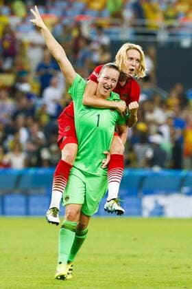 Rio 2016, Fußball, Damen, Deutschland ist Olympiasieger Olympics 2016 Football RJ RIO DE JANEIRO, RJ - 19.08.2016: OLYMPICS 2016 FOOTBALL RJ - Celebration of winning the gold medal of the German seleca during the dispute between Germany (GER) and Sweden (SWE) by the end of the Olympic Women& 39;s Foot Rll Rio Olympics 2016 held at Maracana Stadium in the host city Rio de Janeiro.oto: Marco Galvão Fotoarena)ena) x1190672x  MarcoxGalvão