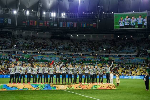 Rio 2016, Fußball, Damen, Deutschland ist Olympiasieger Deutsche Nationalmannschaft bei der Siegerehrung im Finale bei den olympischen Sommerspiele 2016 am 19.08.2016, Rio de Janeiro Copyright: xSchülerx xEibner-Pressefotox EP_jse