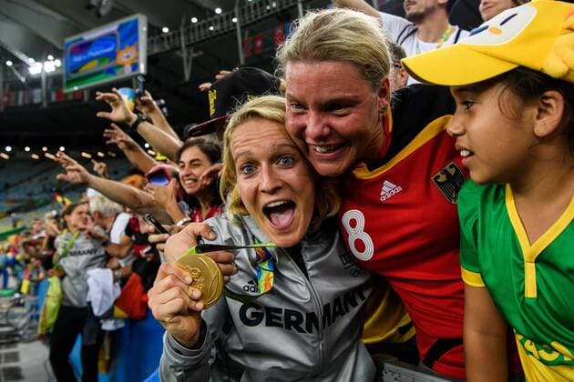 Bilder des Tages - SPORT Rio 2016, Fußball, Damen, Deutschland ist Olympiasieger Saskia Bartusiak (GER 3) im Finale bei den olympischen Sommerspiele 2016 am 19.08.2016, Rio de Janeiro Copyright: xSchülerx xEibner-Pressefotox EP_jse