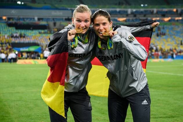 Rio 2016, Fußball, Damen, Deutschland ist Olympiasieger vl: Alexandra Popp (GER 9) und Annike Krahn (GER 5) im Finale bei den olympischen Sommerspiele 2016 am 19.08.2016, Rio de Janeiro Copyright: xSchülerx xEibner-Pressefotox EP_jse