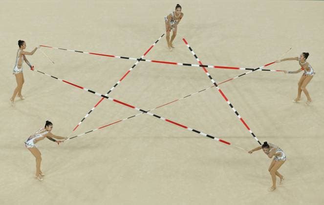 Rio 2016, Rückblick auf olympische Momente Bilder des Tages SPORT Olympics 2016 Rhythmic gymnastics Rhythmische Sportgymnastik RSG RIO DE JANEIRO, RJ - 20.08.2016: OLYMPICS 2016 RHYTHMIC GYMNASTICS - The Japanese team during qualifying Rhythmic Gymnastics of 2016 Olympic Games Olympische Spiele Olympia OS held in Rio Olympic Arena. NOT AVAILABLE FOR LICENSING IN CHINA (Photo: Marcelo Machado de Melo Fotoarena) x1190993x  MarceloxMachadoxdexMelo