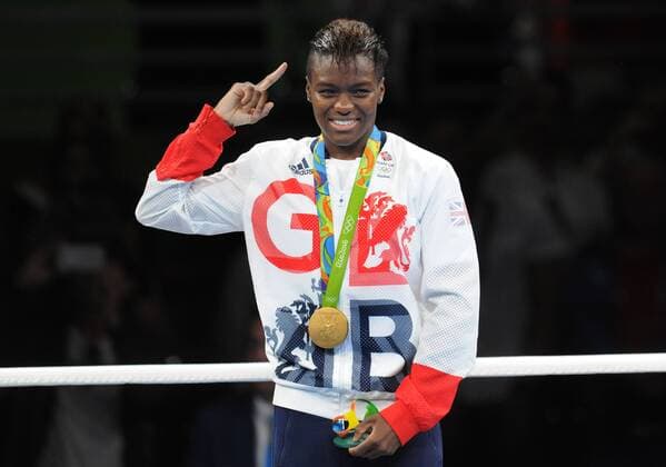 Großbritannien, Black History Month im Oktober - Sport Rio 2016 Summer Olympics - Day Eighteen Saturday 20th August Boxing - Womens 48 - 51kg Nicola Adams v Sarah Ourahmoune (France)Presentation Nicola Adams of Great Britain with her Gold Medal at the Rio Centre COLORSPORT ANDREW COWIE 