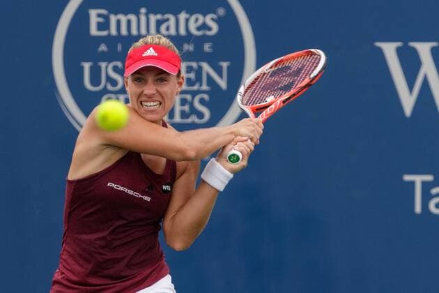 August 20th, 2016: Angelique Kerber (GER) two-handed backhand shot during the semifinals of the Western and Southern Open at at the Lindner Family Tennis Center , Mason, Oh. Cal Media Tennis 2016 - Western And Southern Open - Day 8 - ZUMAc04_
