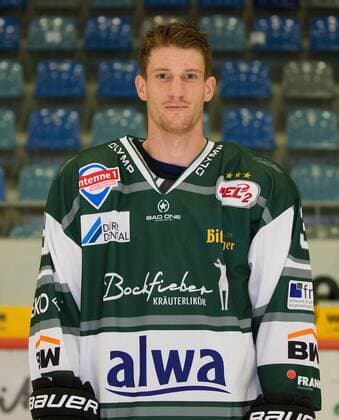 Eishockey, Porträttermin Bietigheim Steelers Bietigheim, Eishockey Bietigheim Steelers Fototermin: Max Prommersberger (Steelers)