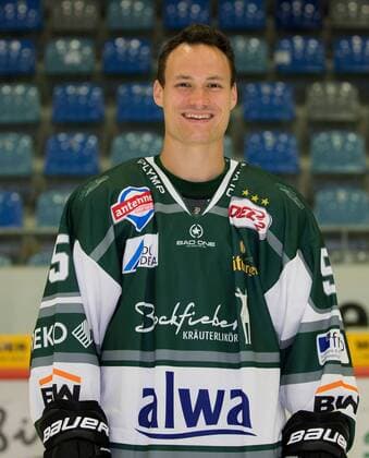 Eishockey, Porträttermin Bietigheim Steelers Bietigheim, Eishockey Bietigheim Steelers Fototermin: Rene Schoofs ( Steelers)