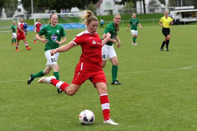 21.08.2016 Saison 2015 2016, Neu-Isenburg, Stadion Buchenbusch DFB-Pokal, Frauen, 1. Runde TSG Neu-Isenburg - TSV Crailsheim Luisa Scheidel (TSV Crailsheim)