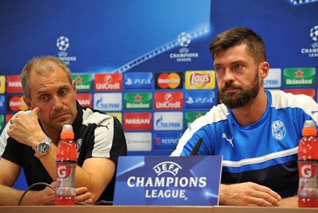 Victoria s coach Roman Pivarnik, left, and goalkeeper Matus Kozacik attend a news conference prior to the 4th qualifying round of football Champions League return match FC Viktoria Pilsen vs PFC Ludogorec Razgrad in Pilsen, Czech Republic, August 22, 2016. (CTKxPhoto PavelxNemecek) CTKPhotoP201608220691501  nmc2
