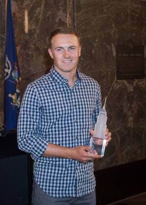 August 22, 2016 - New York, NY, USA - JORDAN SPIETH lights the Empire State Building to celebrate the PGA Golf Herren Tour s FedEx Cup, Monday, August, 22, 2016. Jordan Spieth Lights The Empire State Building - ZUMAb148