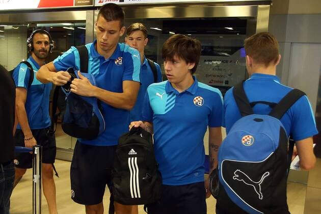 Fußball, CL Quali, Dinamo Zagreb - Abflug nach Salzburg GNK Dinamo leaving on UEFA Champions League play-off game GNK Dinamo player, Ante Coric leaving on second leg of UEFA Champions League play-off game against Red Bull Salzburg on Zagreb airport, August 23, 2016 .  GoranxStanzl PIXSELL
