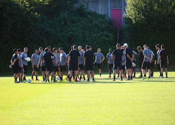 Fußball, CL Quali, Training RB Salzburg SOCCER - UEFA CL quali, RBS vs Zagreb SALZBURG,AUSTRIA,23.AUG.16 - SOCCER - UEFA Champions League, Play-off qualification, Red Bull Salzburg vs GNK Dinamo Zagreb, preview, final training of RBS. Image shows the team of RBS. GEPAxpictures xFelixxRoittner