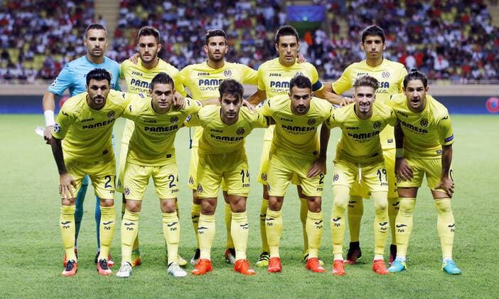 Second leg of the Champions League preliminary round CF Villarreal. In this picture, Villarreal line-up players. xAngelxRiverox 
