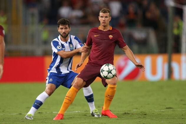 23.08.2016. Rome, Italy. Dzeko in action during the UEFA Champions league match between A.S. Roma versus FC Porto at Olympic Stadium in Rome . xmarcoxiacobuccix  ActionPlus11779559
