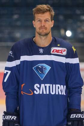 DEL, ERC Ingolstadt - Porträttermin DEL - Eishockey - ERC Ingolstadt - Saison 2016 2017 - Portraits Foto - Training - Petr Taticek (ERC 17) DEL - ERC Ingolstadt - Saison 2015 2016 Portraits Foto - Training