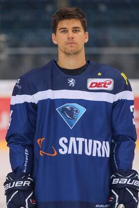 DEL, ERC Ingolstadt - Porträttermin DEL - Eishockey - ERC Ingolstadt - Saison 2016 2017 - Portraits Foto - Training - Benedikt Kohl (ERC 34) DEL - ERC Ingolstadt - Saison 2015 2016 Portraits Foto - Training