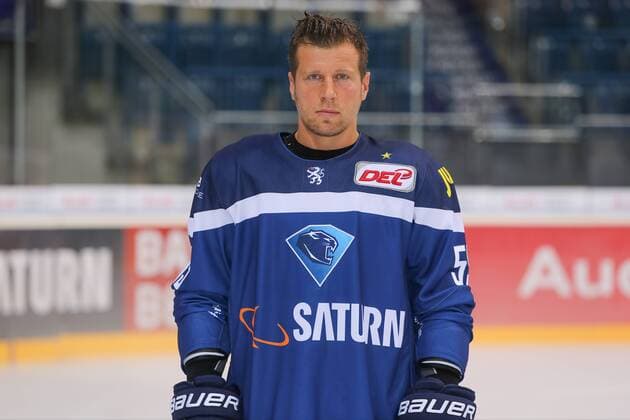 DEL, ERC Ingolstadt - Porträttermin DEL - Eishockey - ERC Ingolstadt - Saison 2016 2017 - Portraits Foto - Training - Patrick Köppchen (ERC 55) DEL - ERC Ingolstadt - Saison 2015 2016 Portraits Foto - Training