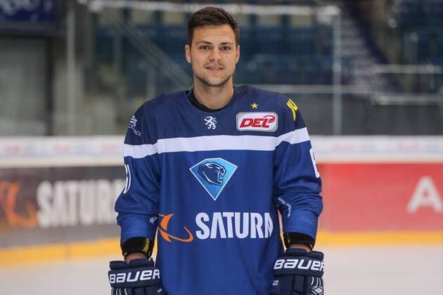 DEL, ERC Ingolstadt - Porträttermin DEL - Eishockey - ERC Ingolstadt - Saison 2016 2017 - Portraits Foto - Training - David Elsner (ERC 61) DEL - ERC Ingolstadt - Saison 2015 2016 Portraits Foto - Training
