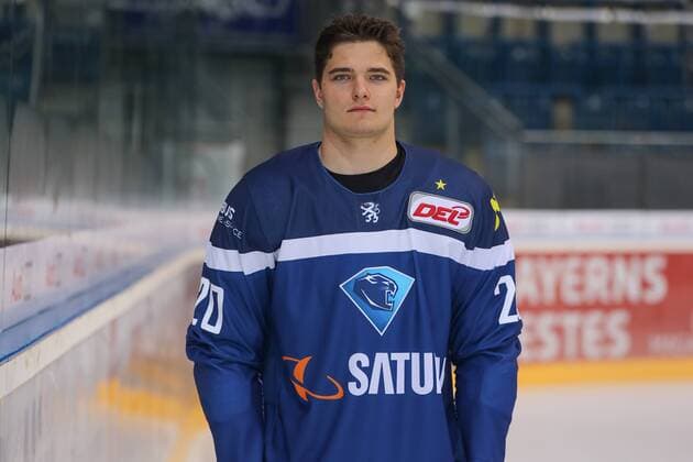 DEL, ERC Ingolstadt - Porträttermin DEL - Eishockey - ERC Ingolstadt - Saison 2016 2017 - Portraits Foto - Training - Marc Schmidpeter (ERC 20) DEL - ERC Ingolstadt - Saison 2015 2016 Portraits Foto - Training