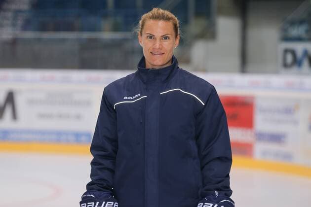 DEL, ERC Ingolstadt - Porträttermin DEL - Eishockey - ERC Ingolstadt - Saison 2016 2017 - Portraits Foto - Training - Fitnesstrainerin Maritta Becker DEL - ERC Ingolstadt - Saison 2015 2016 Portraits Foto - Training