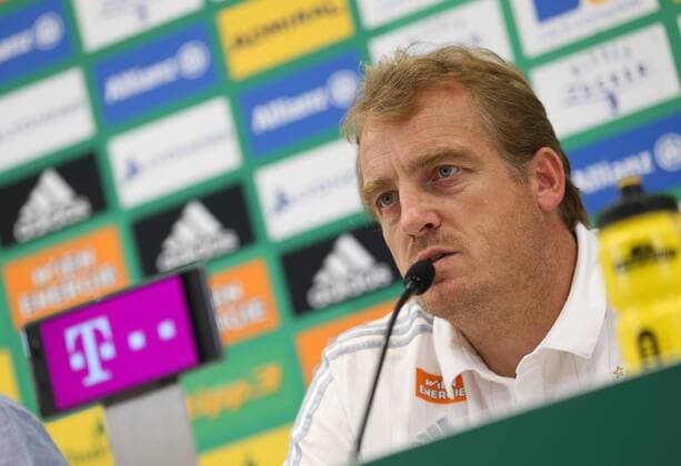 SOCCER - UEFA EL quali, Rapid vs Trencin VIENNA,AUSTRIA,24.AUG.16 - SOCCER - UEFA Europa League, Play-off qualification, SK Rapid Wien vs FK AS Trencin, preview, press conference PK Pressekonferenz of Rapid. Image shows head coach Mike Bueskens (Rapid). Keywords: Wien Energie. GEPAxpictures xPhilippxBrem