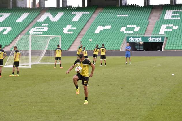 Les joueurs du beitar a l entrainement FOOTBALL : Entrainement Beitar Jerusalem - Europa Ligue - Barrage - 24 08 2016 FredericChambert Panoramic 