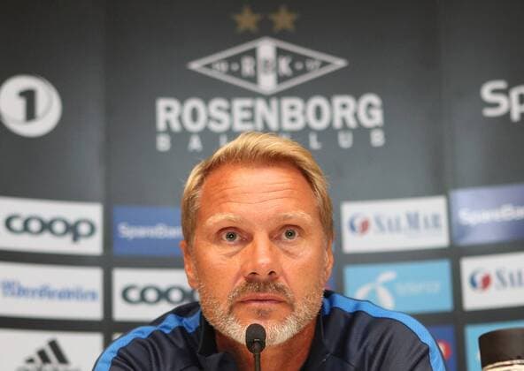 Bilder des Tages - SPORT SOCCER - UEFA EL quali, Rosenborg vs A.Wien TRONDHEIM,NORWAY,24.AUG.16 - SOCCER - UEFA Europa League, Play-off qualification, BK Rosenborg Trondheim vs FK Austria Wien, preview, press conference PK Pressekonferenz of A.Wien. Image shows head coach Thorsten Fink (A.Wien). GEPAxpictures xChristianxOrt