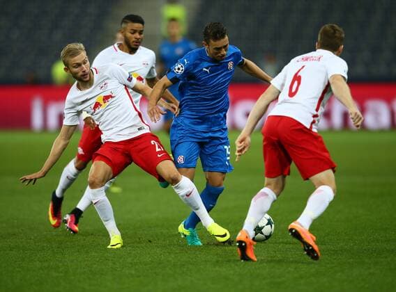 SOCCER - UEFA CL quali, RBS vs Zagreb SALZBURG,AUSTRIA,24.AUG.16 - SOCCER - UEFA Champions League, Play-off qualification, Red Bull Salzburg vs GNK Dinamo Zagreb. Image shows Konrad Laimer (RBS) and Josip Pivaric (Zagreb). GEPAxpictures xFelixxRoittner