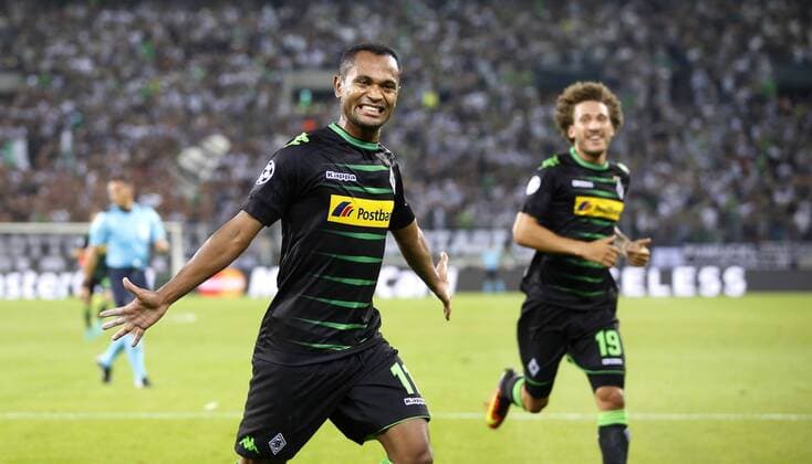 Raffael of Moenchengladbach (L) celebrates scoring the 2:0 goal during the championsleague qualification match between Borussia Moenchengladbach and BSC Young Boys, Borussiapark in Moenchengladbach on August 24., 2016. Borussia Mönchengladbach vs. Young Boys Bern in der Champions League Qualifikation der Saison 2016 2017 am 24.August 2016.