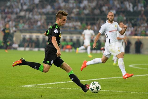 Fußball, CL Quali, Borussia Mönchengladbach - BSC Young Boys Flanke von Patrick Herrmann (Borussia Mönchengladbach) Mönchengladbach, Deutschland, 24.08.2016 - Fussball, UEFA Championsleague, Borussia Mönchengladbach - BSC Young Boys, Fussball, UEFA Championsleague, Borussia Mönchengladbach - BSC Young Boys, xklx