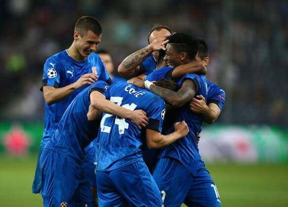 SOCCER - UEFA CL quali, RBS vs Zagreb SALZBURG,AUSTRIA,24.AUG.16 - SOCCER - UEFA Champions League, Play-off qualification, Red Bull Salzburg vs GNK Dinamo Zagreb. Image shows the rejoicing of Zagreb. GEPAxpictures xFelixxRoittner