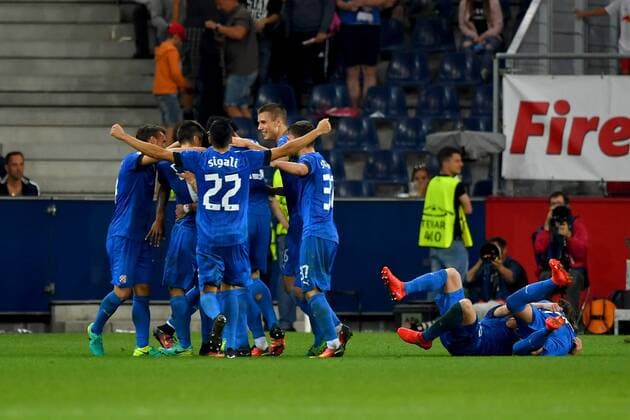 SOCCER - UEFA CL quali, RBS vs Zagreb SALZBURG,AUSTRIA,24.AUG.16 - SOCCER - UEFA Champions League, Play-off qualification, Red Bull Salzburg vs GNK Dinamo Zagreb. Image shows the rejoicing of Zagreb. GEPAxpictures xFlorianxErtl