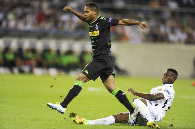 Borussia Park Mönchengladbach, NRW, 24.8.2016, Champions League Qualifikation, 2016 17, Play-off, Rückspiel Borussia Mönchengladbach (Moenchengladbach, Gladbach) vs Young Boys Bern (SUI) ----- Raffael (Gladbach), Denis Zakaria