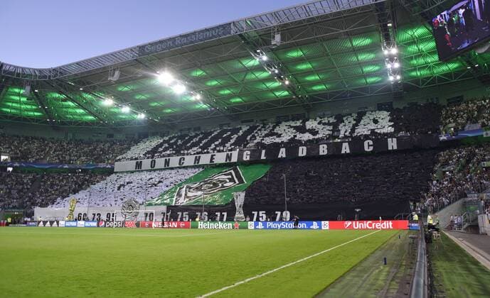 24.08.2016, Fussball, Saison 2016 2017, Champions League Qualifikation, Play-off, Borussia Moenchengladbach - Young Boys Bern 6:1, Choreografie der Gladbacher Fans im Borussia Park