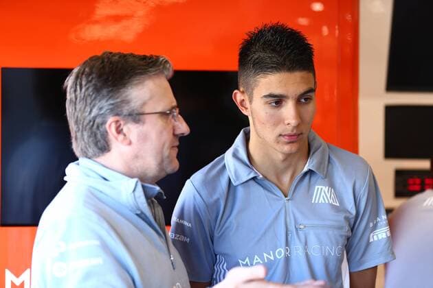Belgian Grand Prix, Spa Francorchamps 25 - 28 August 2016 25.08.2016 - Pat Fry (GBR), F1 Engineering consultant, Manor Racing and Pascal Wehrlein (GER) Manor Racing MRT05 