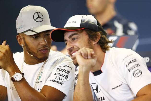 Motorsports: FIA Formula One World Championship WM Weltmeisterschaft 2016, Grand Prix of Belgium, 44 Lewis Hamilton (GBR, Mercedes AMG Petronas Formula One Team), 14 Fernando Alonso (ESP, McLaren Honda Formula 1 Team), xHOCHxZWEIx