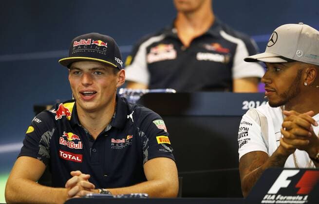 Motorsports: FIA Formula One World Championship WM Weltmeisterschaft 2016, Grand Prix of Belgium, 33 Max Verstappen (NLD, Red Bull Racing), 44 Lewis Hamilton (GBR, Mercedes AMG Petronas Formula One Team), xHOCHxZWEIx