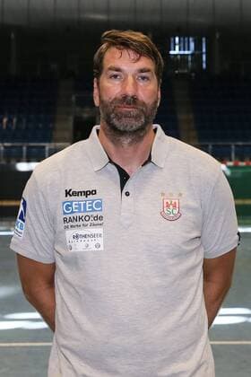 Handball, 1. BL, SC Magdeburg Porträttermin Sportlicher Leiter Steffen Stiebler (SC Magdeburg) - Handball Bundesliga Saison 2016-2017 Offizeller Fototermin SC Magdeburg in der GETEC Arena in Magdeburg - Einzelbild,Portrait,Deutschland, Handball, Mann, Maenner,25.08.2016