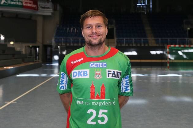 Handball, 1. BL, SC Magdeburg Porträttermin Marko Bezjak (SC Magdeburg) - Handball Bundesliga Saison 2016-2017 Offizeller Fototermin SC Magdeburg in der GETEC Arena in Magdeburg - Einzelbild,Portrait,Deutschland, Handball, Mann, Maenner,25.08.2016