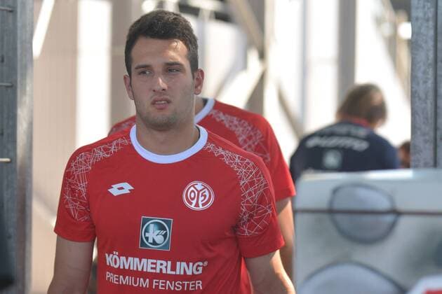 23.08.2016, xtkx, Fussball 1.Bundesliga, FSV Mainz 05 Training, emspor, v.l. Levin Oeztunali (Mainz 05), Mainz