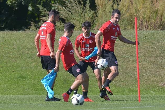 23.08.2016, xtkx, Fussball 1.Bundesliga, FSV Mainz 05 Training, emspor, v.l. Jose Rodriguez (Mainz 05) , Gerrit Holtmann (Mainz 05) , Levin Oeztunali (Mainz 05), Mainz