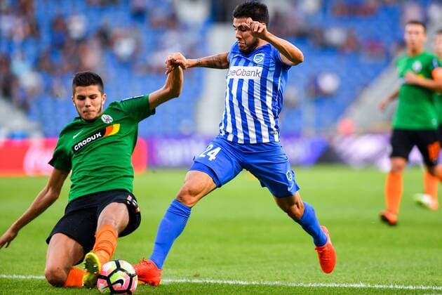 Genk s Alejandro Pozuelo fight for the ball during a match between Belgian first league team KRC Genk and Croatian Lokomotiva Zagreb, the return leg of the playoff round in the Europa League competition, in Genk, Thursday 25 August 2016. First leg ended on 2-2 draw result in Croatia. LUCxCLAESSEN  x04918669x