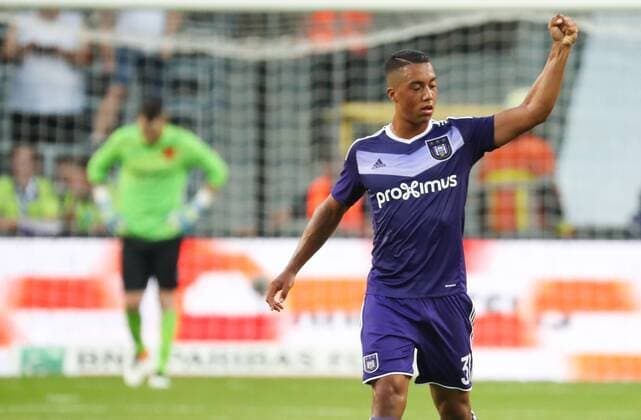 Anderlecht s Youri Tielemans celebrates after scoring the 1-0 goal during a match between Belgian first league soccer team RSC Anderlecht against Czech Slavia Prague, the return leg of the playoff round in the Europa League competition, Thursday 25 August 2016, in Anderlecht, Brussels. First leg ended on 0-3 in Czech Republic. VIRGINIExLEFOUR  x04918698x