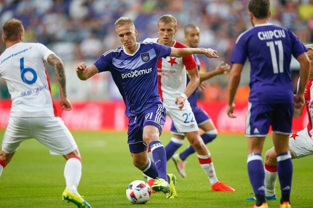 Fußball, EL Quali, RSC Anderlecht - Slavia Prag Anderlecht s Lukasz Teodorczyk pictured in action during a match between Belgian first league soccer team RSC Anderlecht against Czech Slavia Prague, the return leg of the playoff round in the Europa League competition, Thursday 25 August 2016, in Anderlecht, Brussels. First leg ended on 0-3 in Czech Republic. BRUNOxFAHY  x04918761x